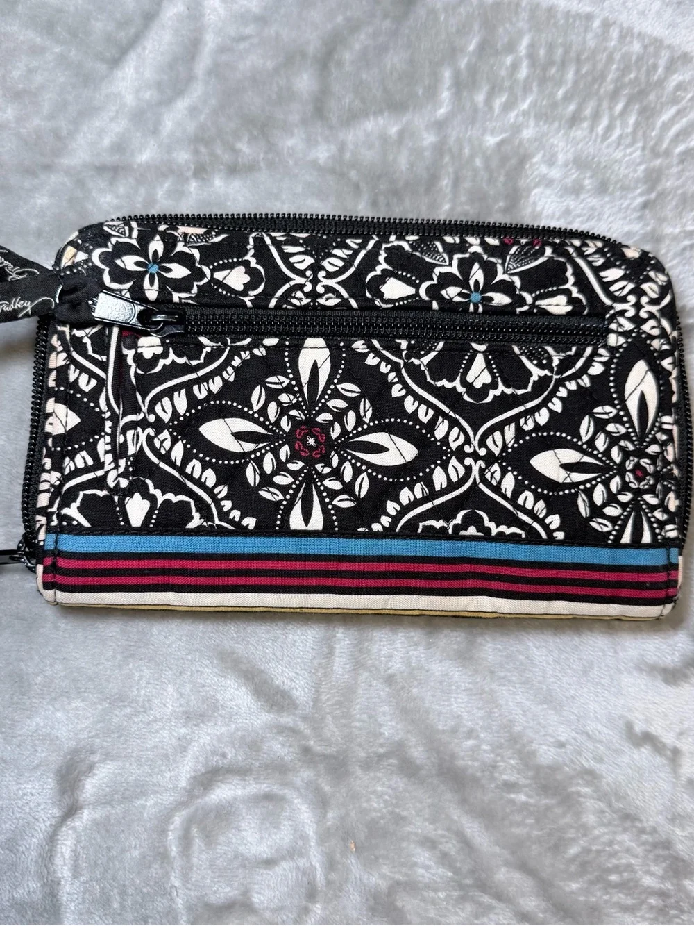 Vera Bradley Black & White Patterned Turnlock Zip Wallet